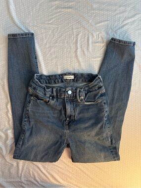 Good American Skinny Jeans in Blue Wash